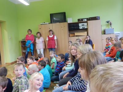 Foto des Albums: Schülerversammlung mit Altstoffauswertung