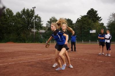 Laura (vorne) und Annika 