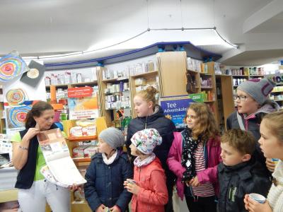 Foto des Albums: Kalendervorstellung mit Spendenübergabe durch Marktapotheke