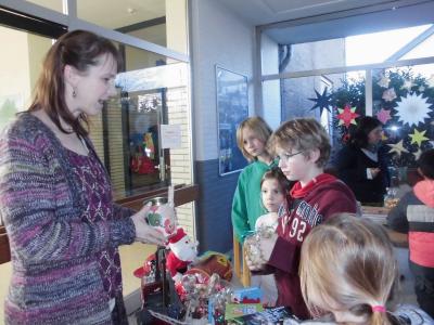 Foto des Albums: Adventsbasar der OGS 2015