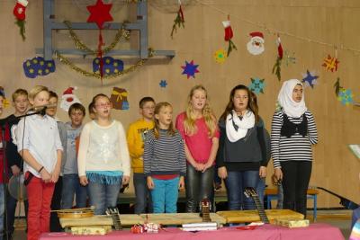 Solisten der Klasse 5 singen 