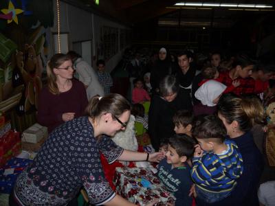 Foto des Albums: Weihnachtsfeier für Flüchtlinge (19.12.2015)