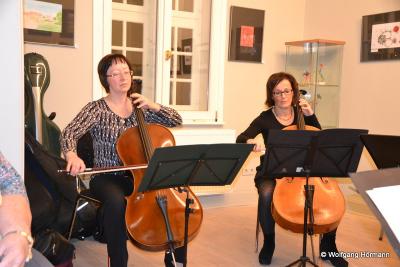 Foto des Albums: "Theodor Fontanes Weihnachten" Christel Weimar (Lesung), Christa Eggert (Saxophon, Cello Ensemble der Musikschule Rathenow) (11.12.2015)