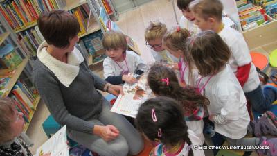 Foto des Albums: Aktion Lesen macht stark "Pippilothek??? Eine Bibliothek wirkt Wunder 2. Projekttag (05.11.2015)