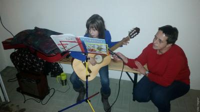 Musikalisch er&ouml;ffnet von Hana Sierre im   (Bild vergr&ouml;&szlig;ern)