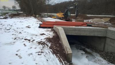 Ansicht der Br&uuml;ckenbaustelle Richtung Posterstein (Foto: Gemeinde) 