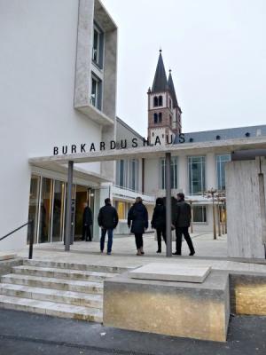 Foto des Albums: Ausflug zum Burkardushaus in Würzburg (09.01.2016)
