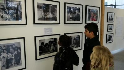 Foto des Albums: Ausstellungsbesuch im Rathaus: Unsere neuen Nachbarn