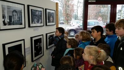 Foto des Albums: Ausstellungsbesuch im Rathaus: Unsere neuen Nachbarn