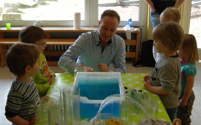Foto des Albums: Vater-Kind Workshop Wasserexperimente