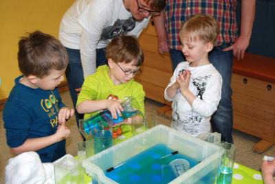 Foto des Albums: Vater-Kind Workshop Wasserexperimente