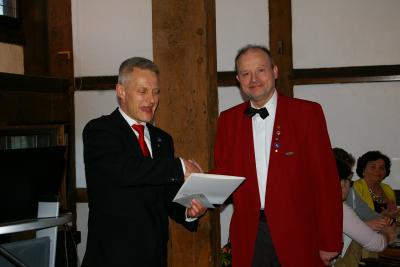 Reinhard Lohmann wurde f&uuml;r 50 Jahre singen in Chorverband geehrt. 