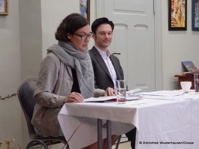 Foto des Albums: Literatur-Café: Astrid Hoffamnn und Oliver Wenzlaff präsentieren eine  literarische Reise „Von Preußen nach Amerika“ (23.03.2016)