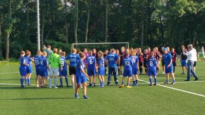 Foto des Albums: Frauenfussball 2016 (08. 06. 2016)