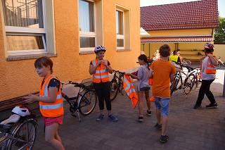 Foto des Albums: Fahrradprüfung Klasse 4 (17. 07. 2016)