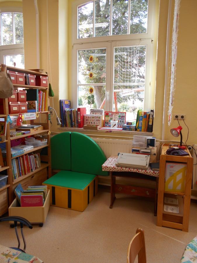 Leseecke und B&uuml;ro 