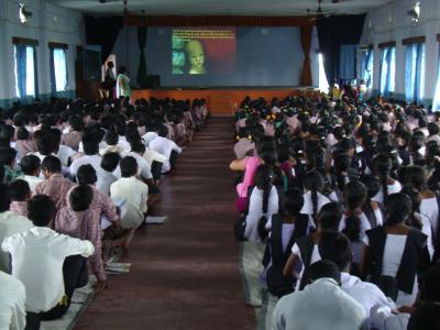 Vorschaubild: Umweltseminar im großen Schulsaal
