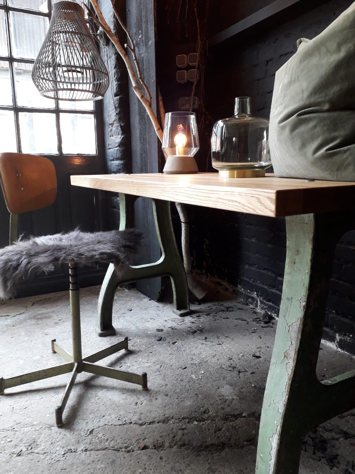 Tisch Industriedesign 