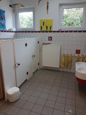 Foto: Kindertoiletten (Bild vergrößern)