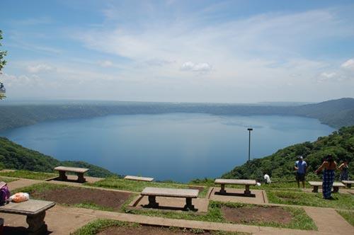 Laguna-Apoyo 