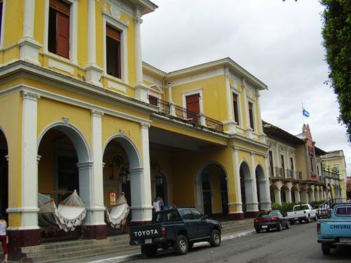 Kolonialbauten-in-Granada 