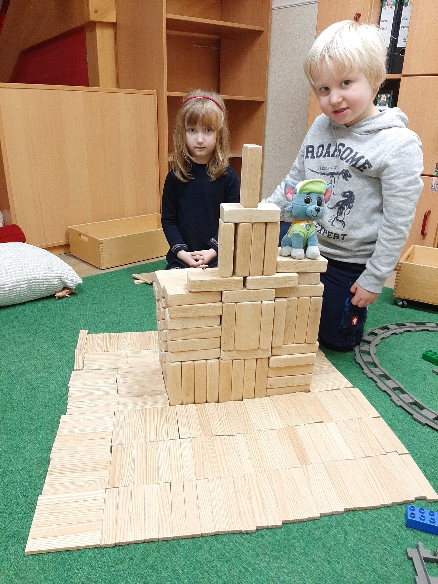 Bild: Holzklötzer bauen