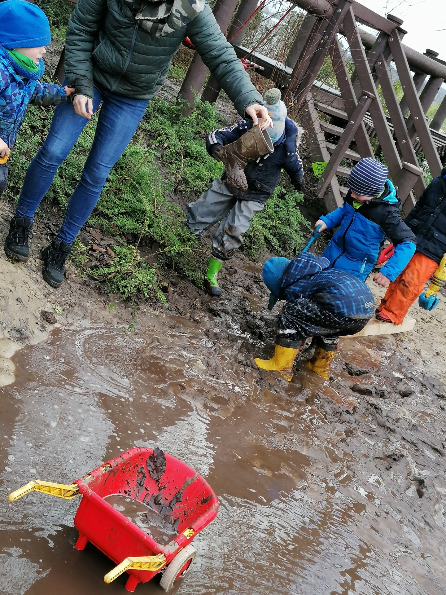 Bild: Kinder beim spielen