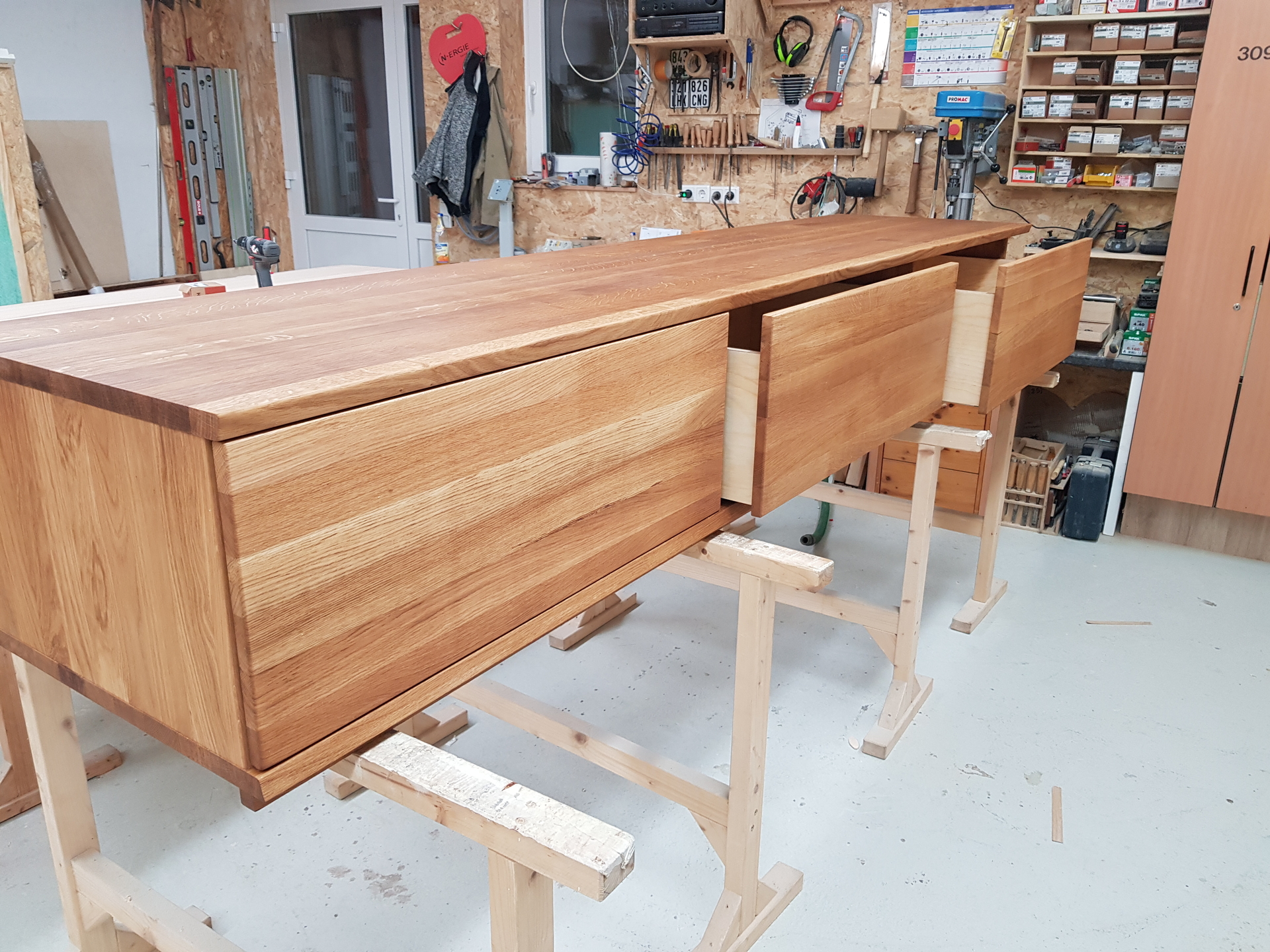 Bild: Wohnzimmer Sideboard mit TipOn