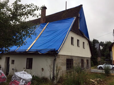 Vorschaubild: DH 2019-09: Die Dacheindeckung wird abgebaut.