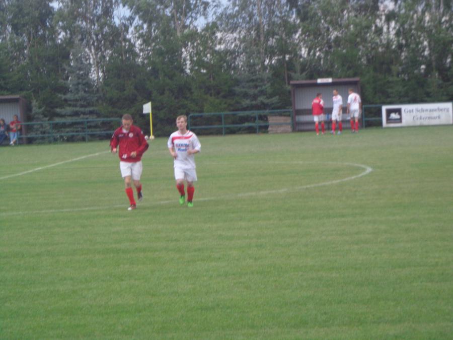 Zur Galerie: Fußball 2013/2014
