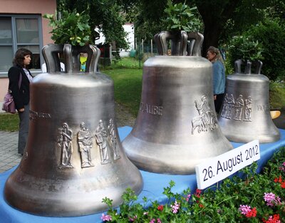Vorschaubild: Glockenweihe im August 2012