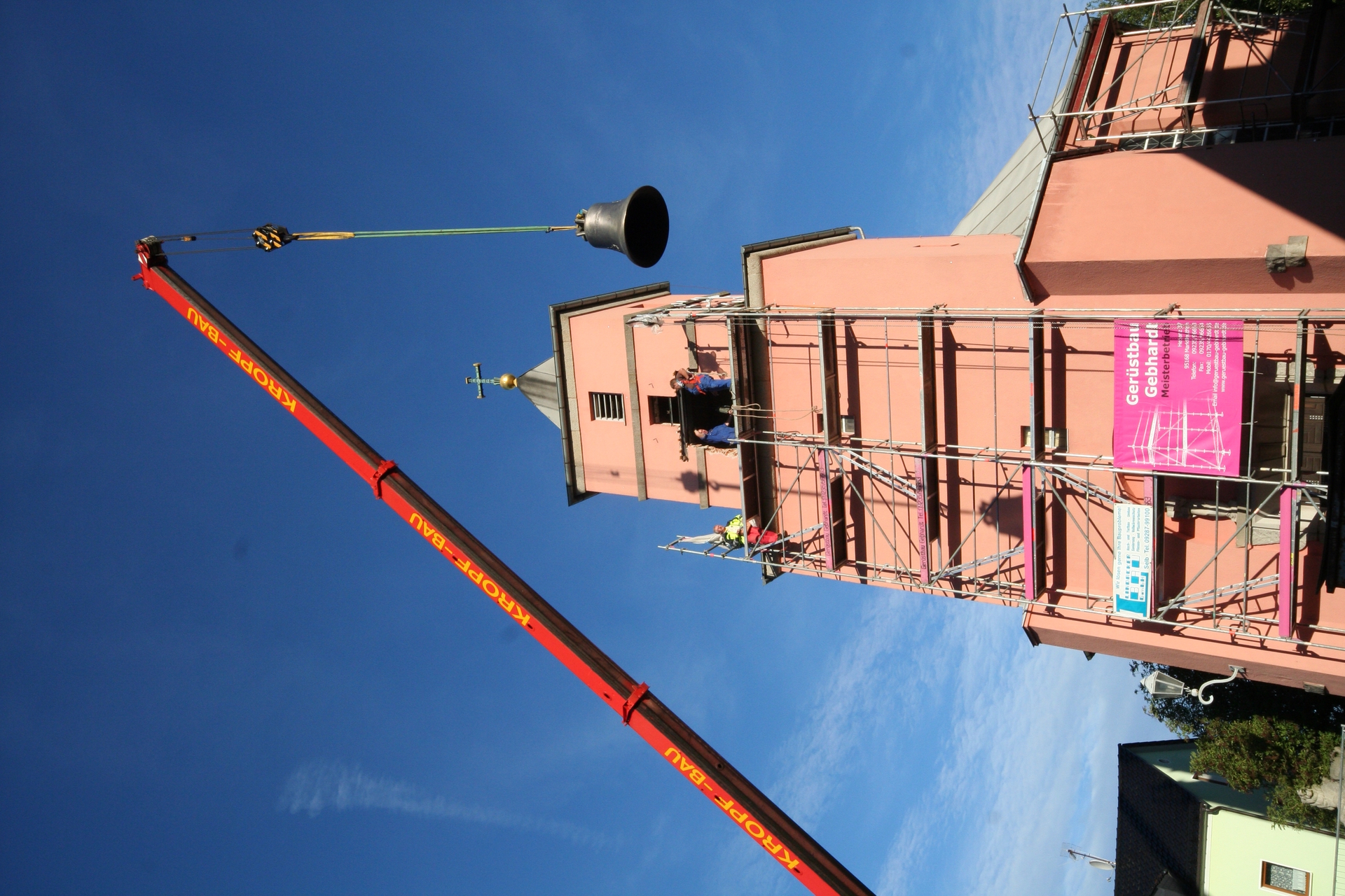 Bild: Neue Glocke auf Höhenflug