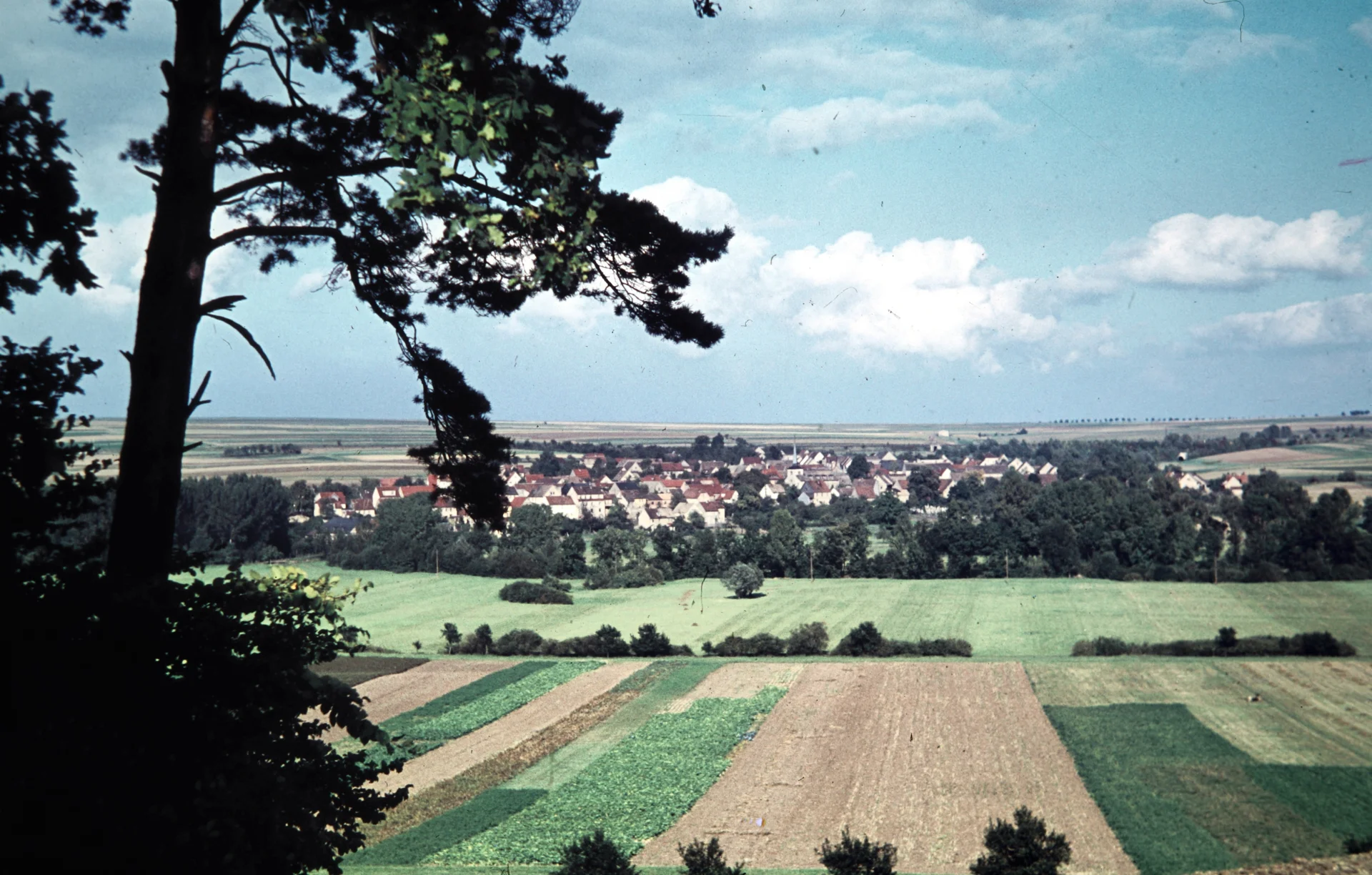 Zur Galerie: Taubach früher