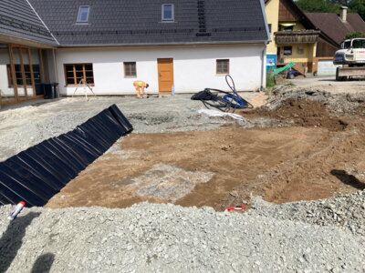 Vorschaubild: DPl 2024-05-29: Die Grube für den Biergarten entsteht