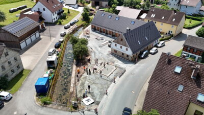 Vorschaubild: DPl 2024-06-26: Dorfplatz-Baustelle aus der Vogelperspektive