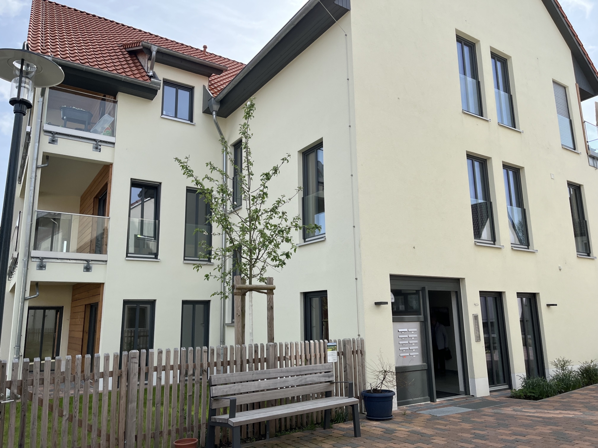 Wohnhaus "Alte Schmiede" Eingang  (Bild vergr&ouml;&szlig;ern)