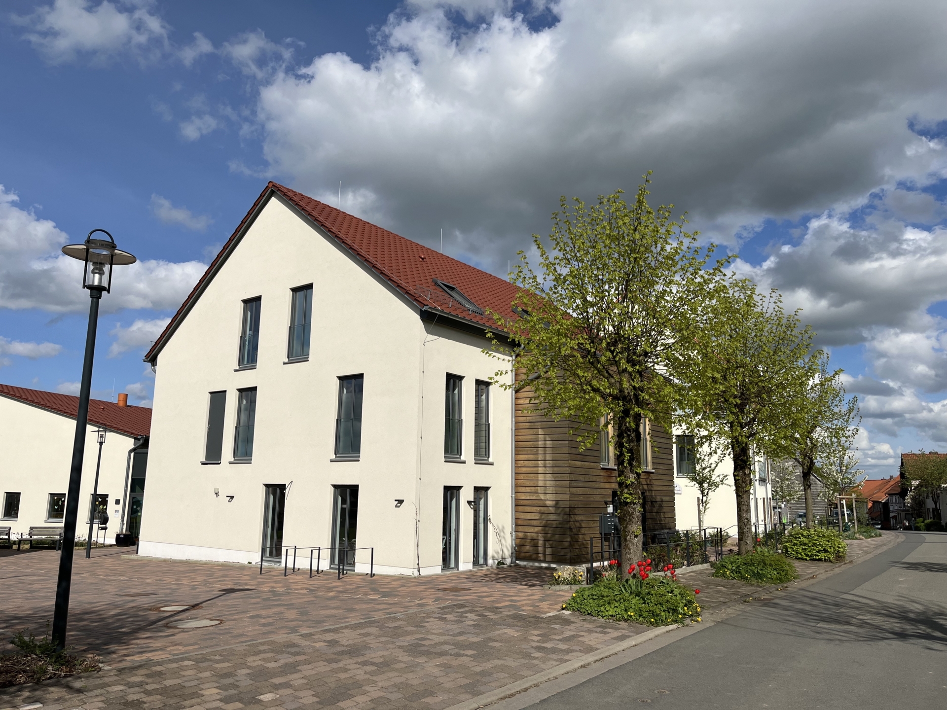 Multifunktionshaus  (Bild vergr&ouml;&szlig;ern)