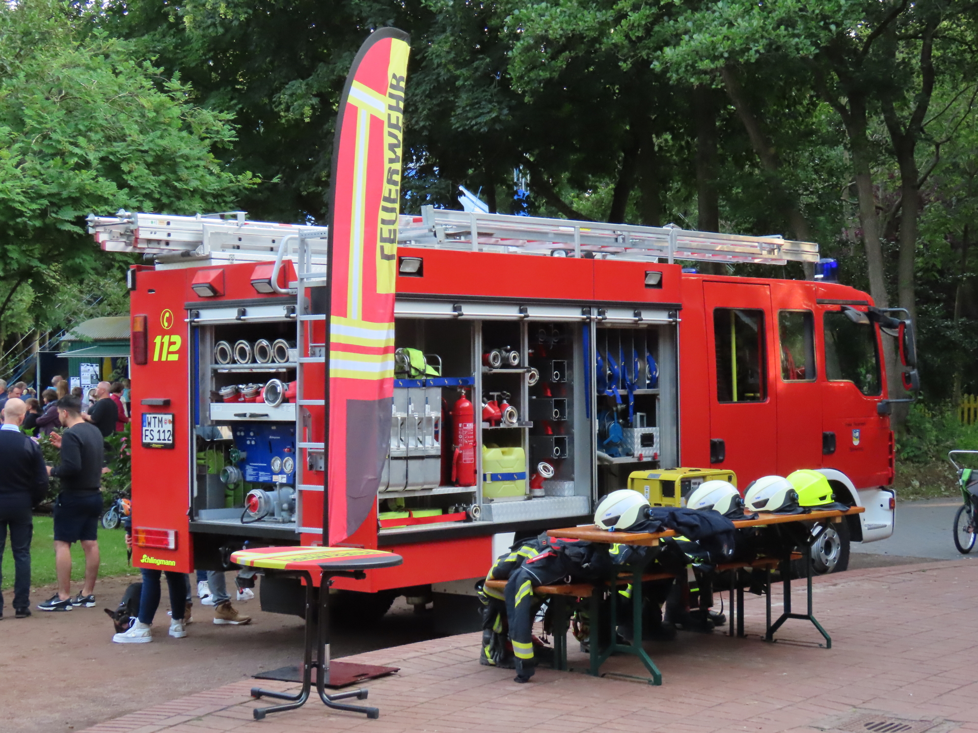 Foto @Eric Clau&szlig;en  (Bild vergr&ouml;&szlig;ern)