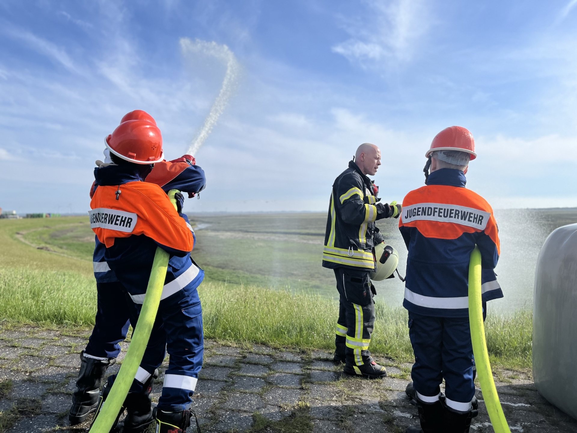 Foto @Eric Clau&szlig;en  (Bild vergr&ouml;&szlig;ern)