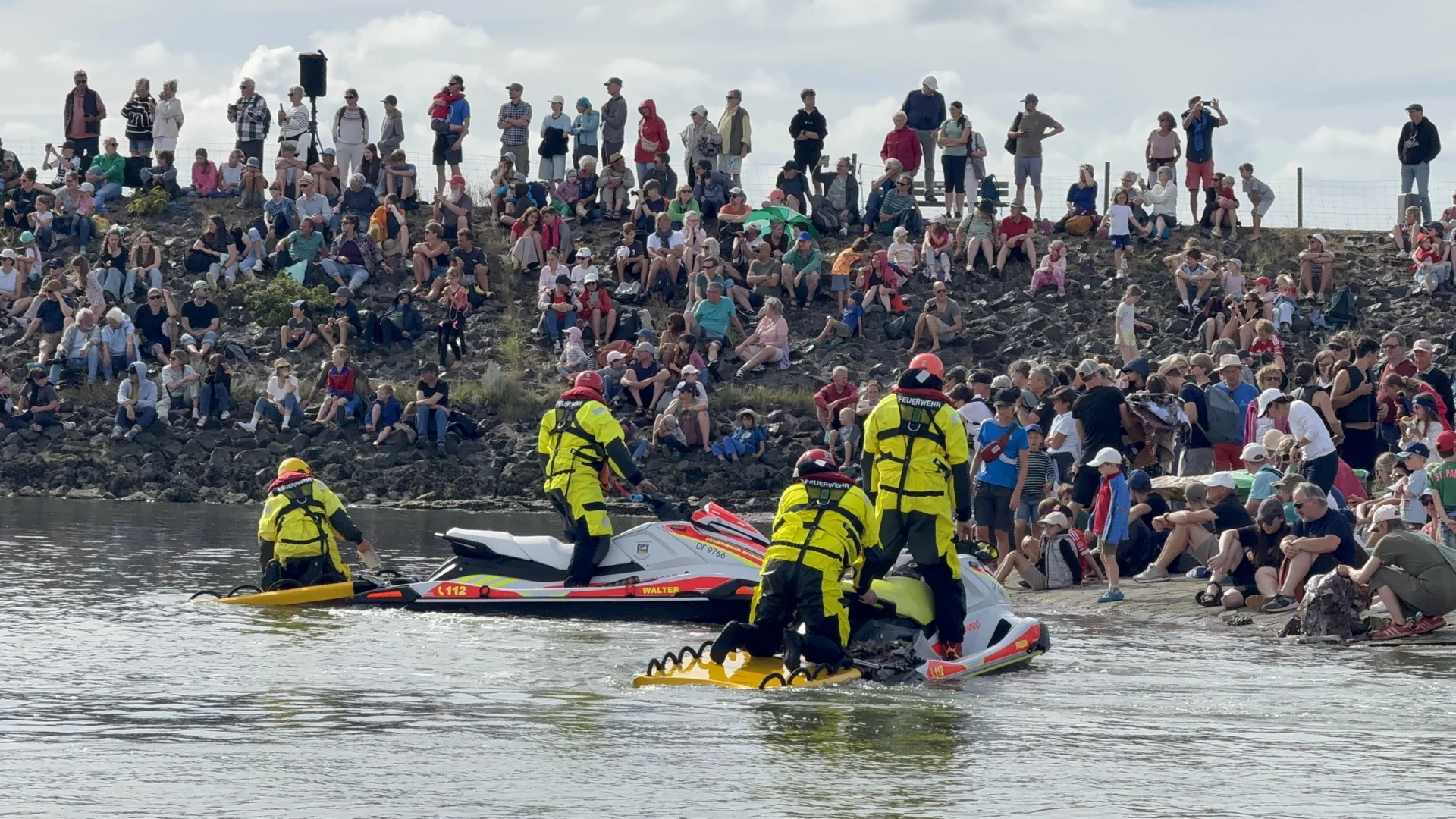 Foto @Eric Clau&szlig;en  (Bild vergr&ouml;&szlig;ern)