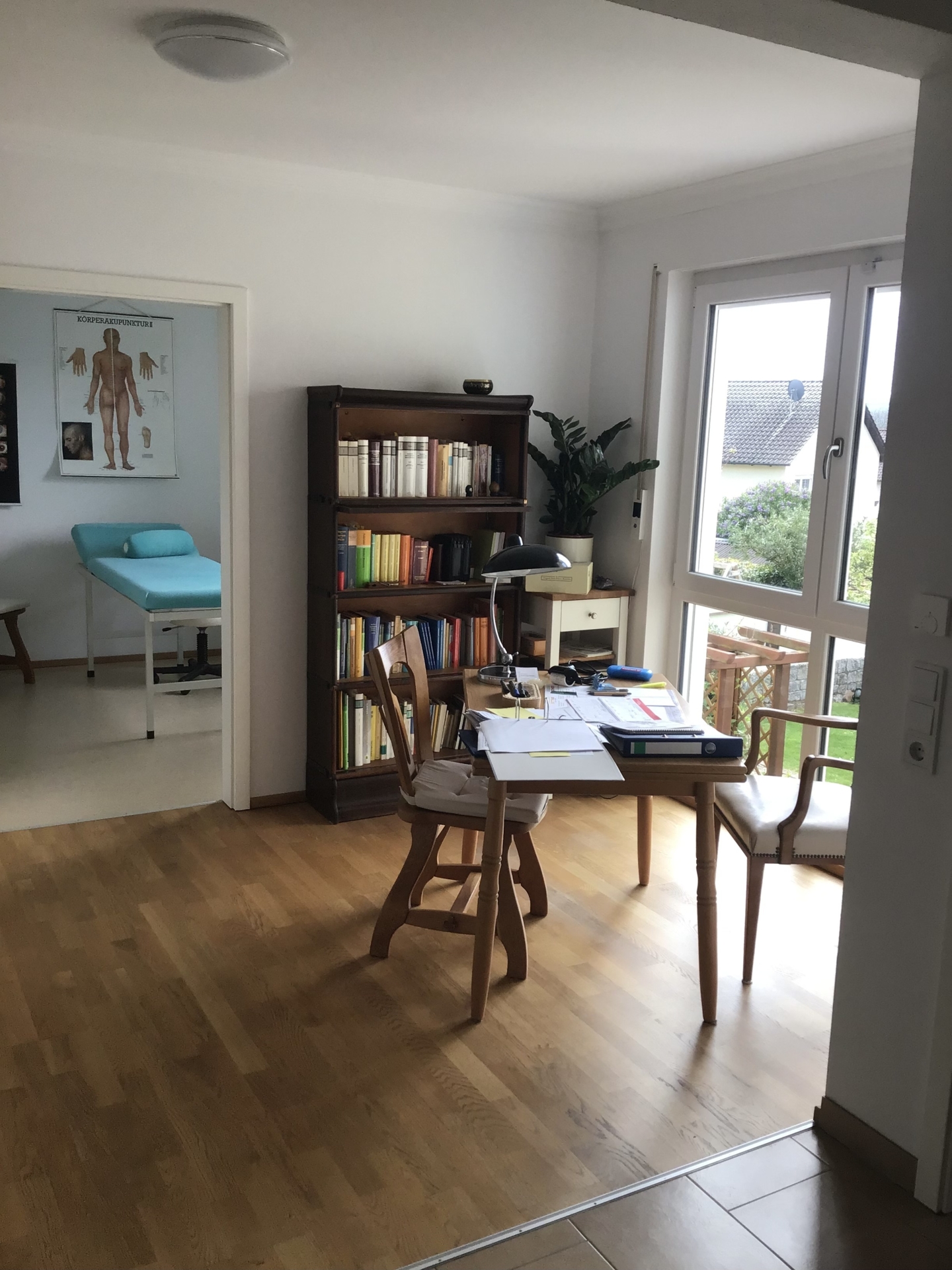 Sprechzimmer  (Bild vergr&ouml;&szlig;ern)