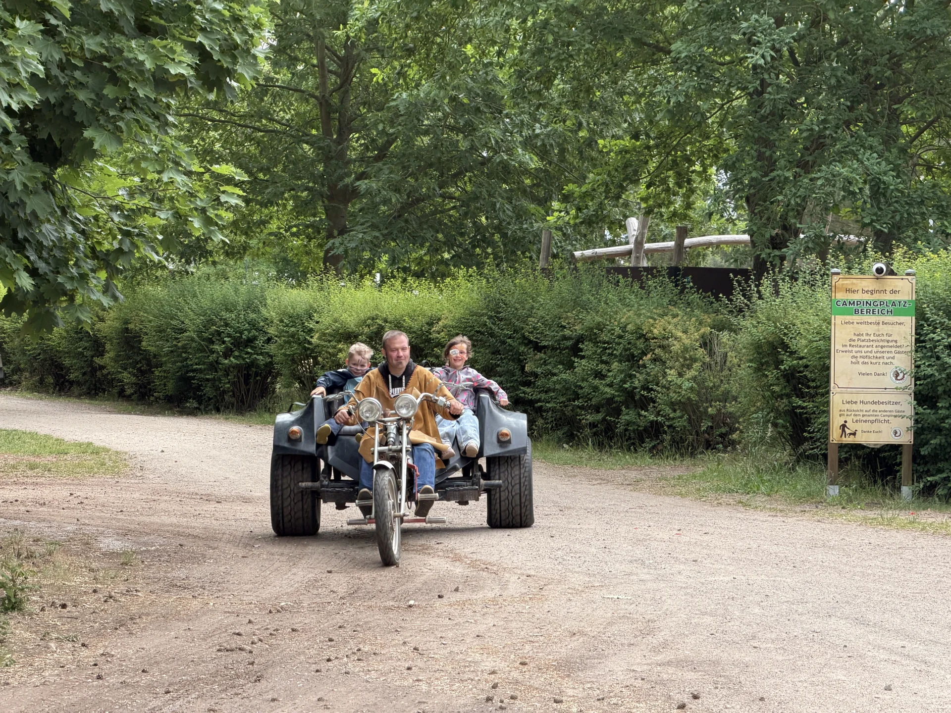 Kindertag im Tipidorf in Berthingen  (Bild vergr&ouml;&szlig;ern)
