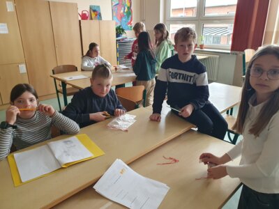 Vorschaubild: Wie sieht es etwas aus, das Fliegen kann? Grübel, Grübel!