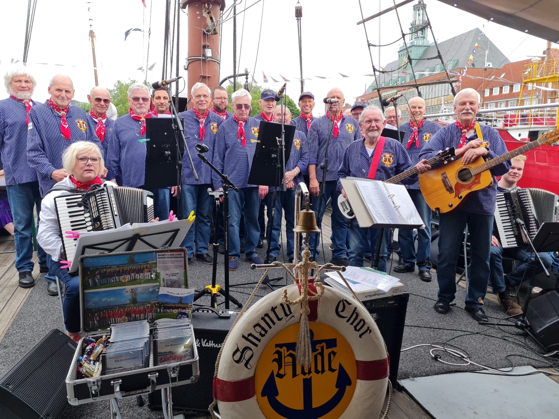 Bild: Matjestage in Emden am 2.5.2025 auf dem Logger