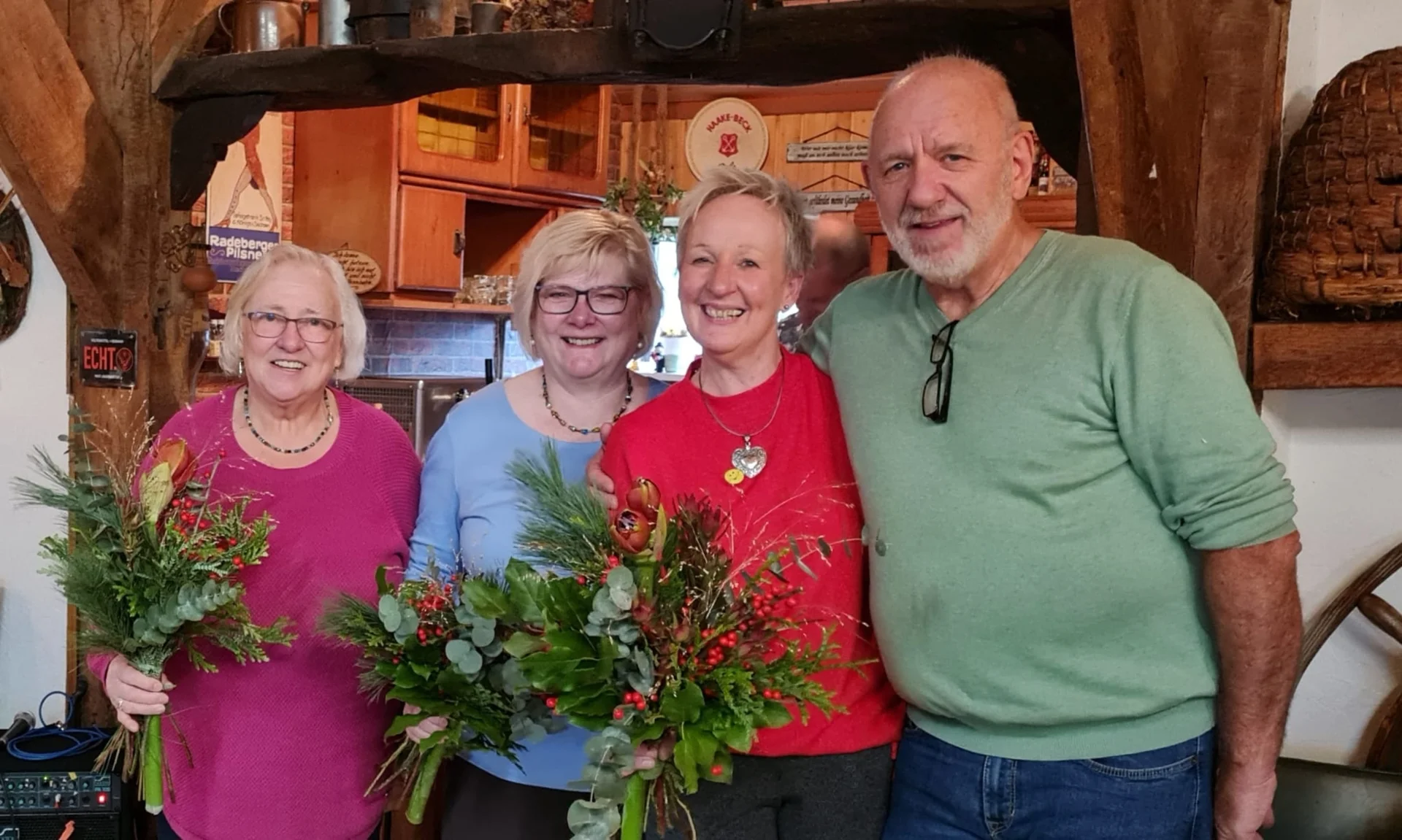 Bild: 14.12.2025 Weihnachtsfeier des Shanty Chors in der Diele der Gaststätte Menkens