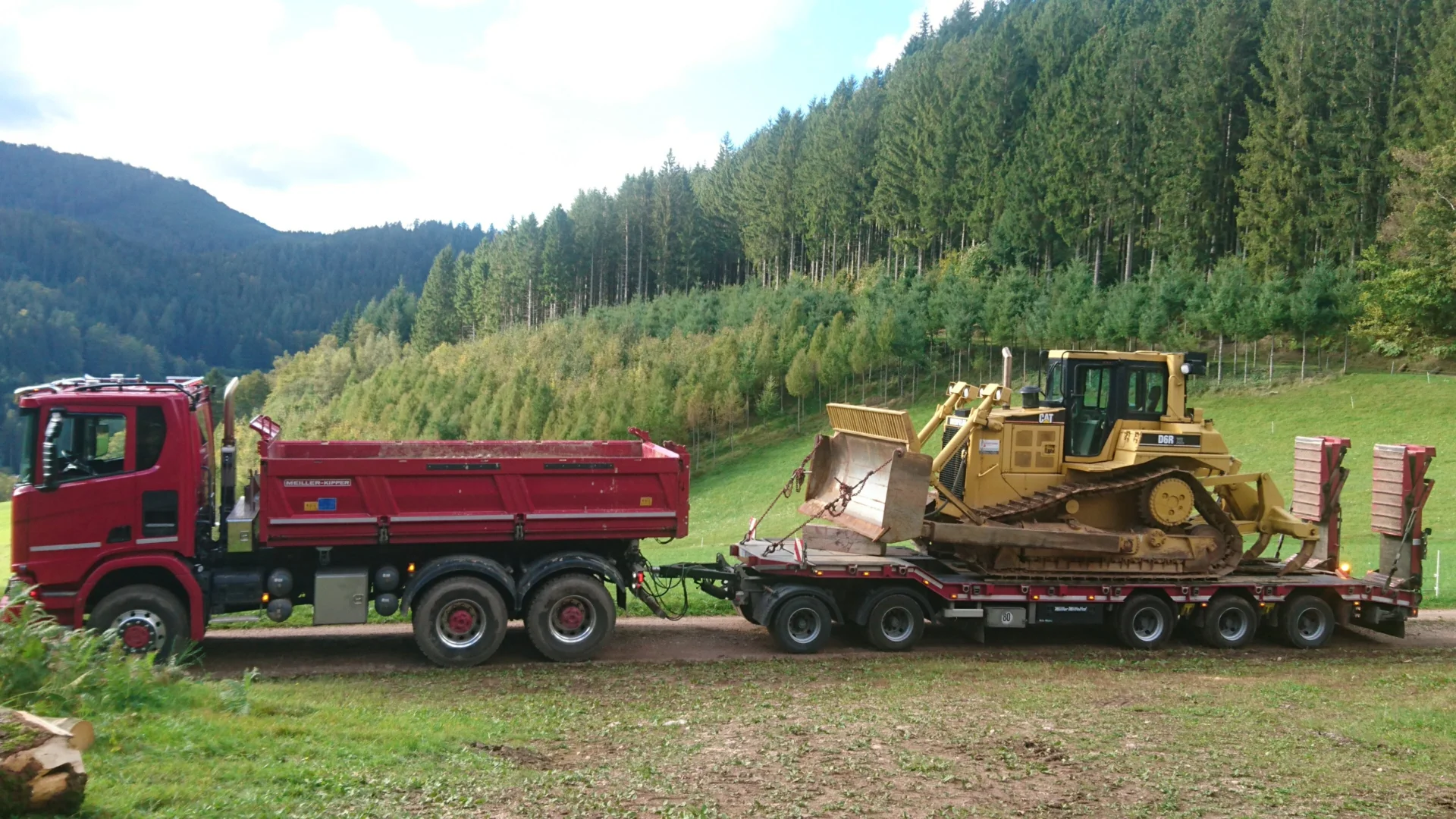 Foto der Galerie: Bau – und Forstmaschinentransport