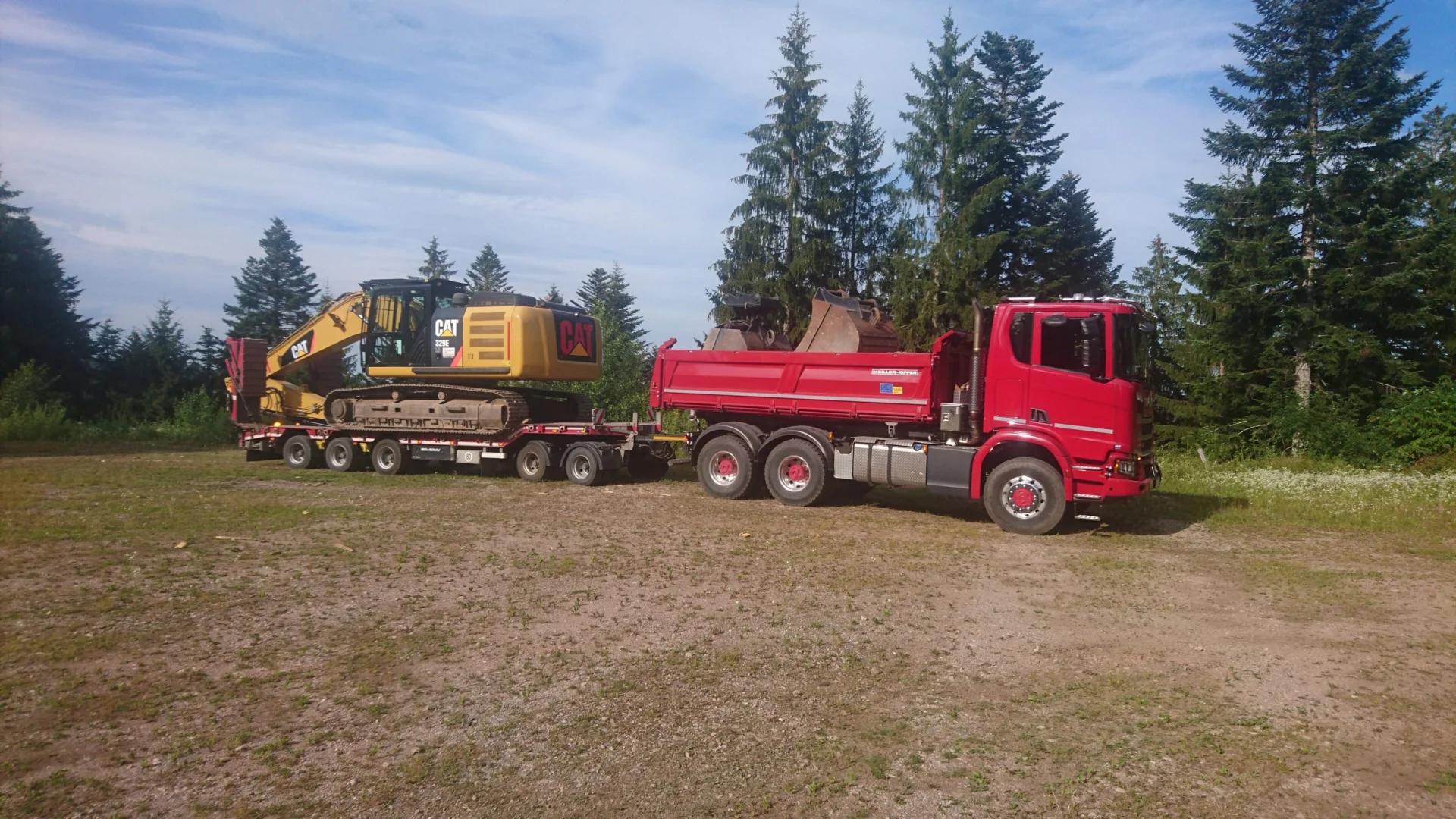 Foto der Galerie: Bau – und Forstmaschinentransport