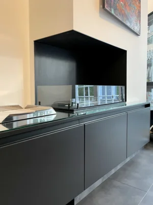 Vorschaubild: Hängendes Sideboard 2