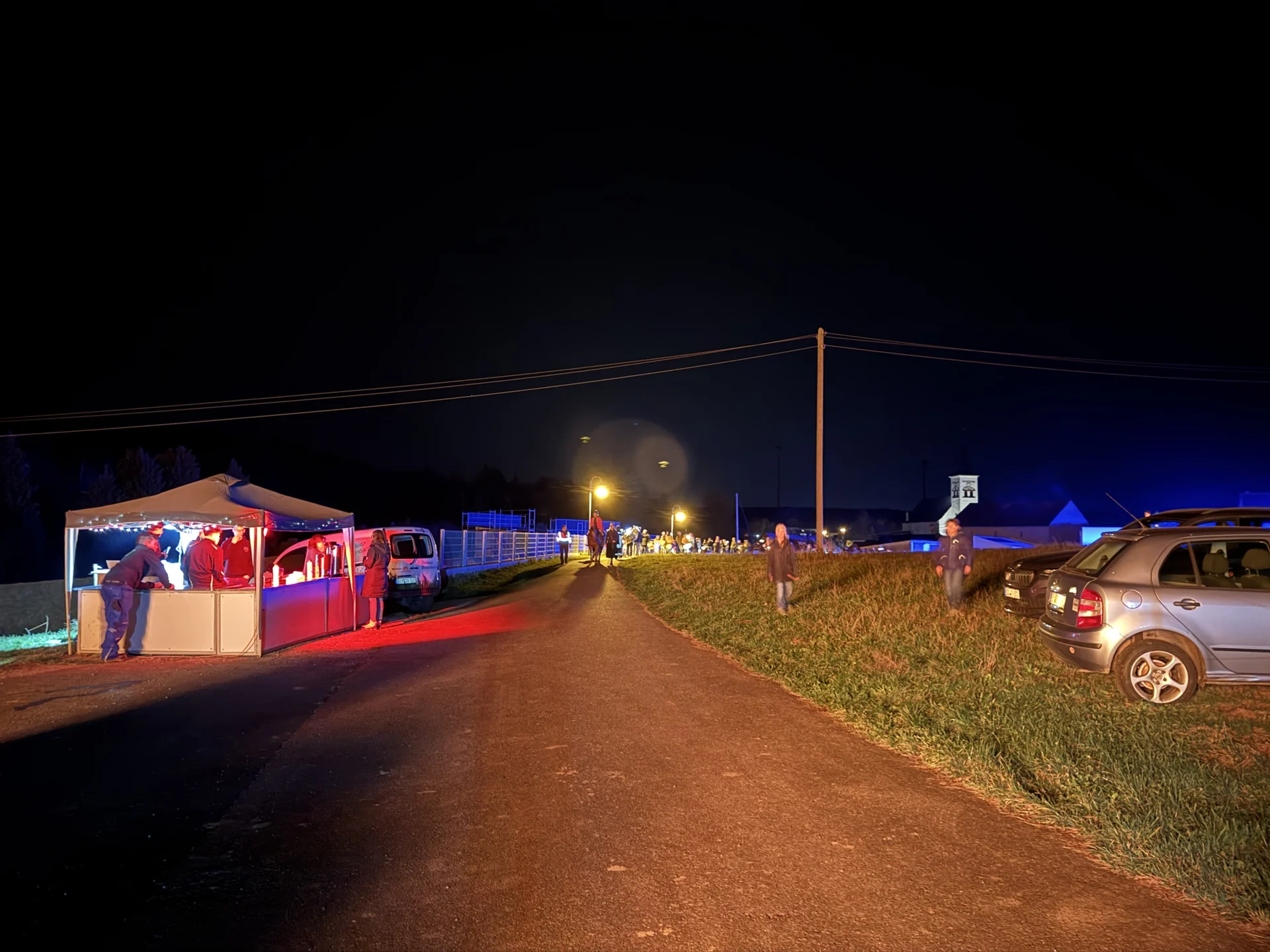 Bilder Martinsumzug  (Bild vergr&ouml;&szlig;ern)