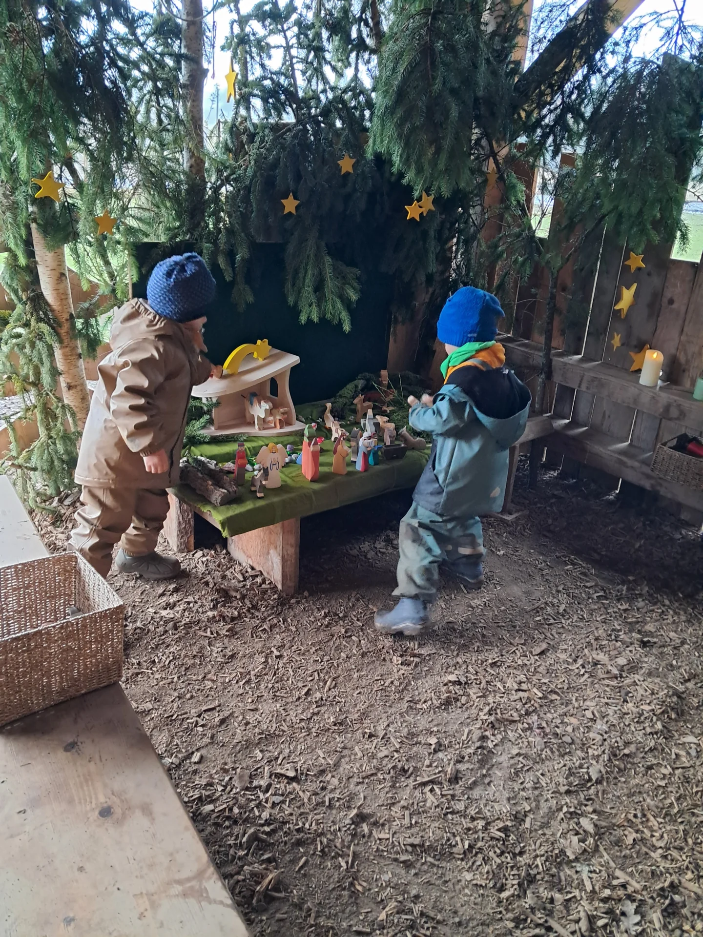 Bei den Wurzelzwergen die Adventsgeschichte 